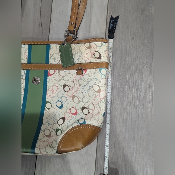 Coach purse - Picture 3 of 4